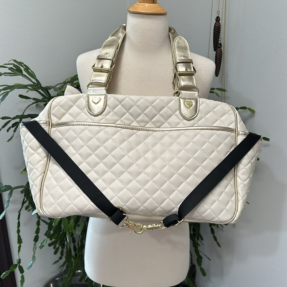 Betsey Johnson Duffel Bag 💼 - Picture 2 of 16